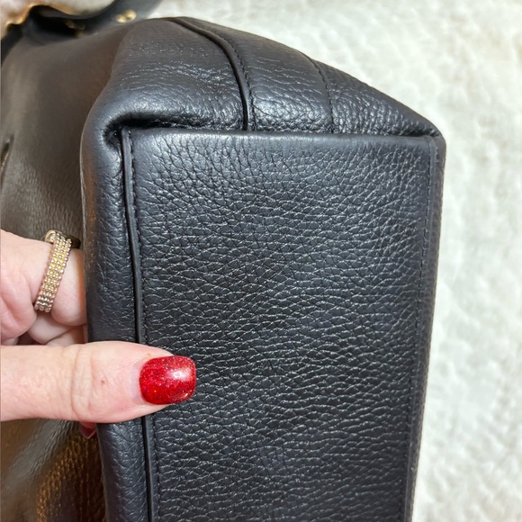 Coach Val Duffle Black Leather Shoulder Bag - Picture 6 of 16